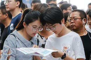 值得更多机会！惠特摩尔17分钟8中5拿到11分6板 正负值+8